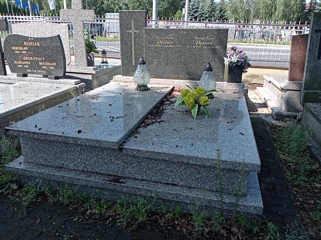 Grób Honorata Pęcina