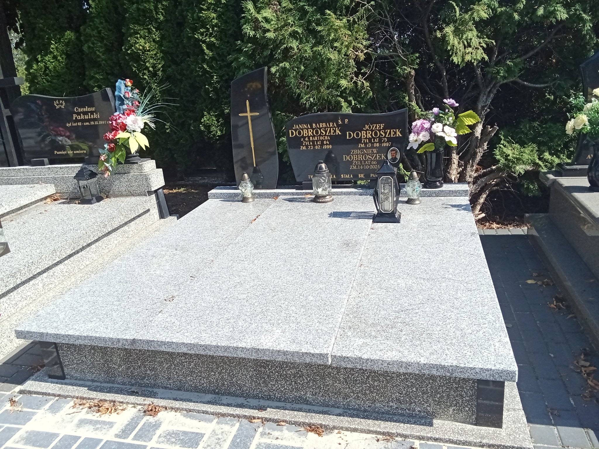Grób Zbigniew Dobroszek