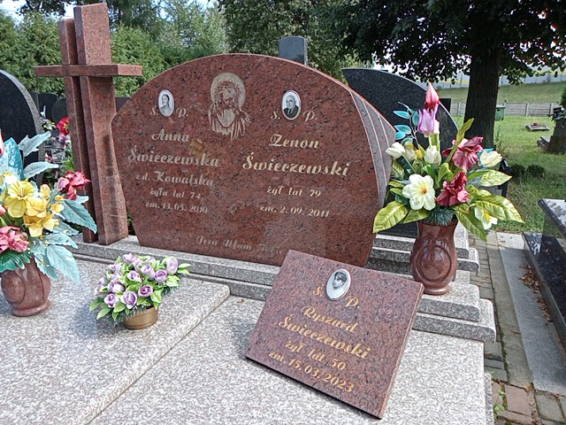Ryszard Świerczewski 1973 Dąbrowa Pawlikowice - Grobonet - Wyszukiwarka osób pochowanych